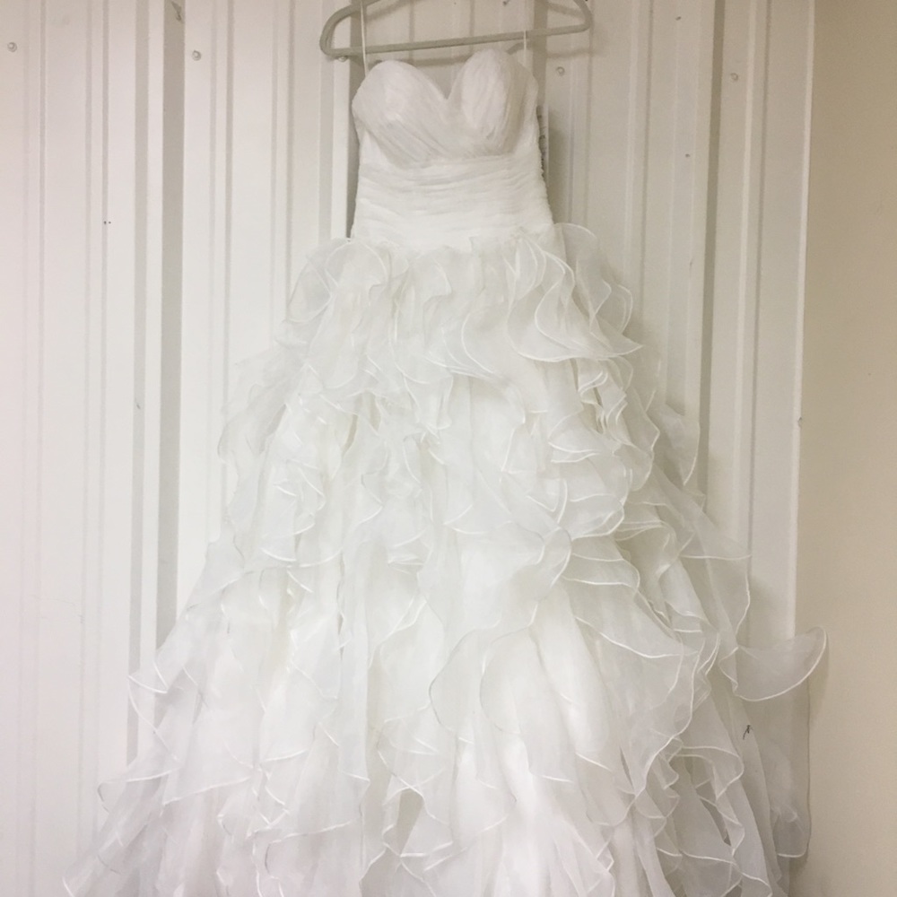 Ruffle skirt strapless organza wedding dress NEW